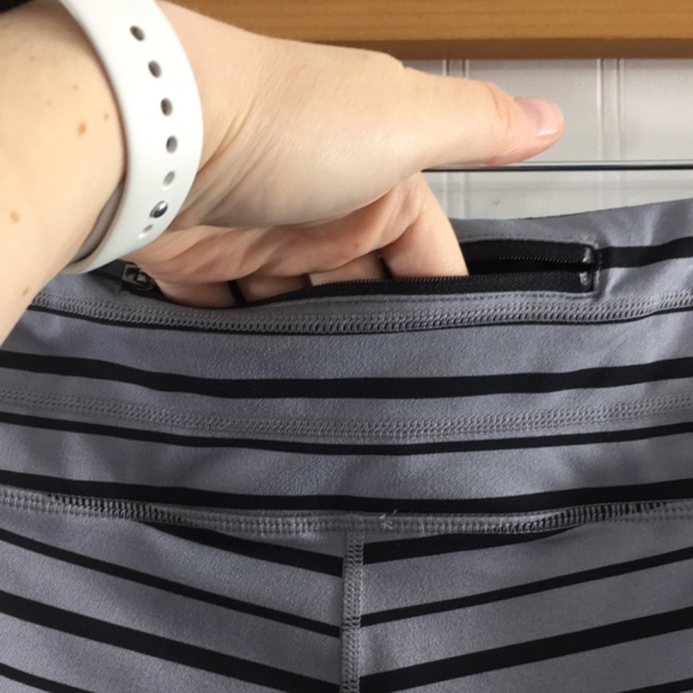 Athleta Gray Black Relay Striped Legging Womens XL Running - Picture 7 of 14